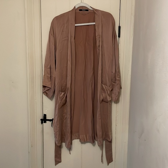 Quince 100% Silk Robe - Picture 5 of 6